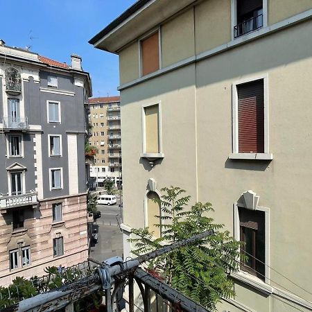 House In The City Center-Casa Nel Centro Della Citta Apartment Милано Екстериор снимка